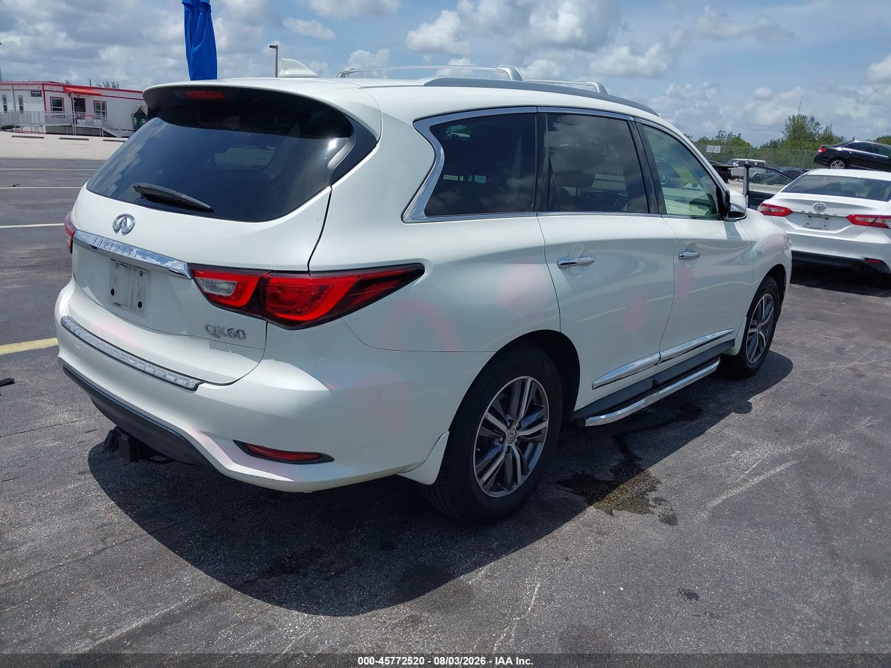 2017 INFINITI QX60 · 4/11