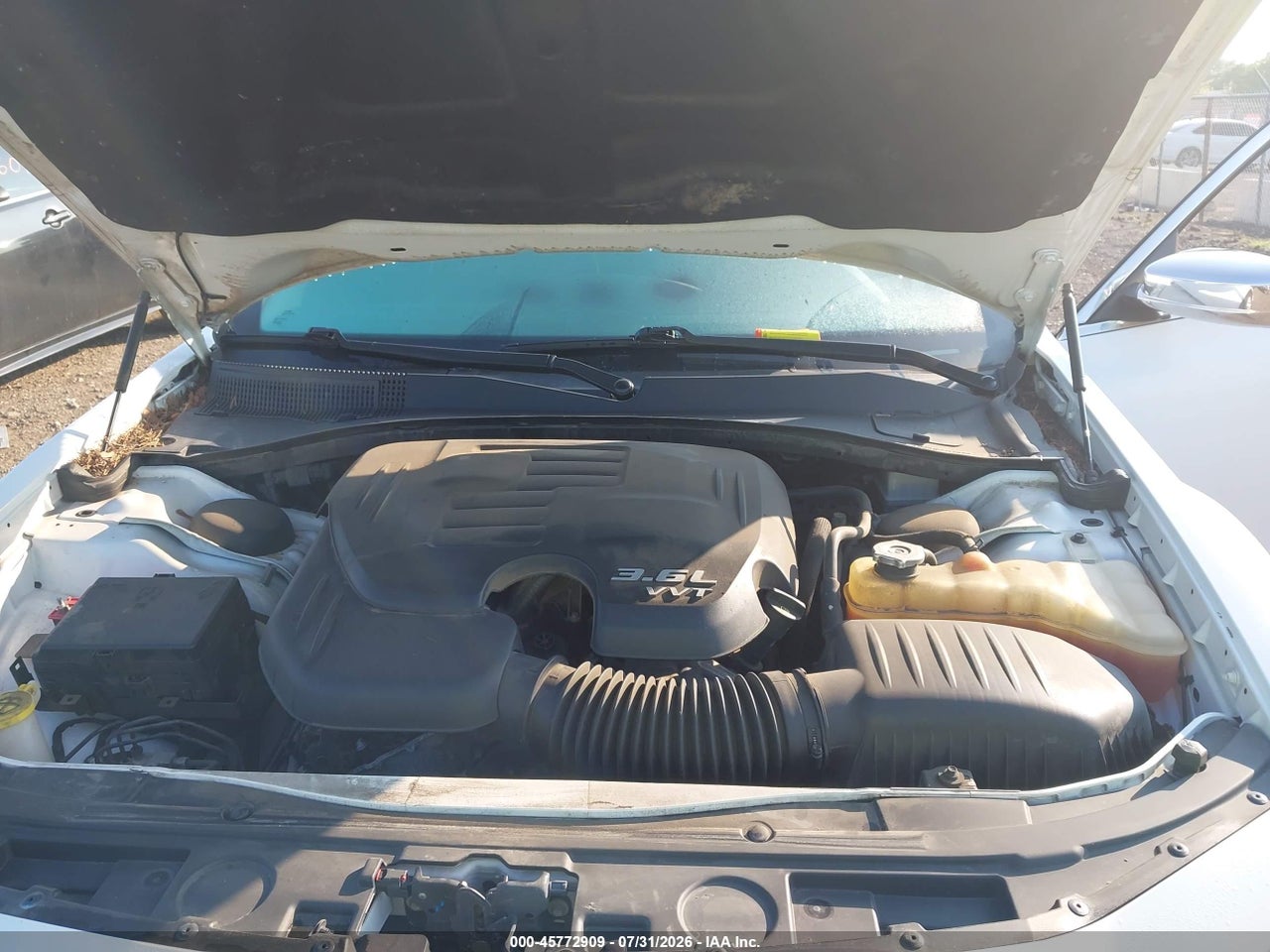 2C3CCAEG4GH****** · 2016 CHRYSLER 300C · 10/11