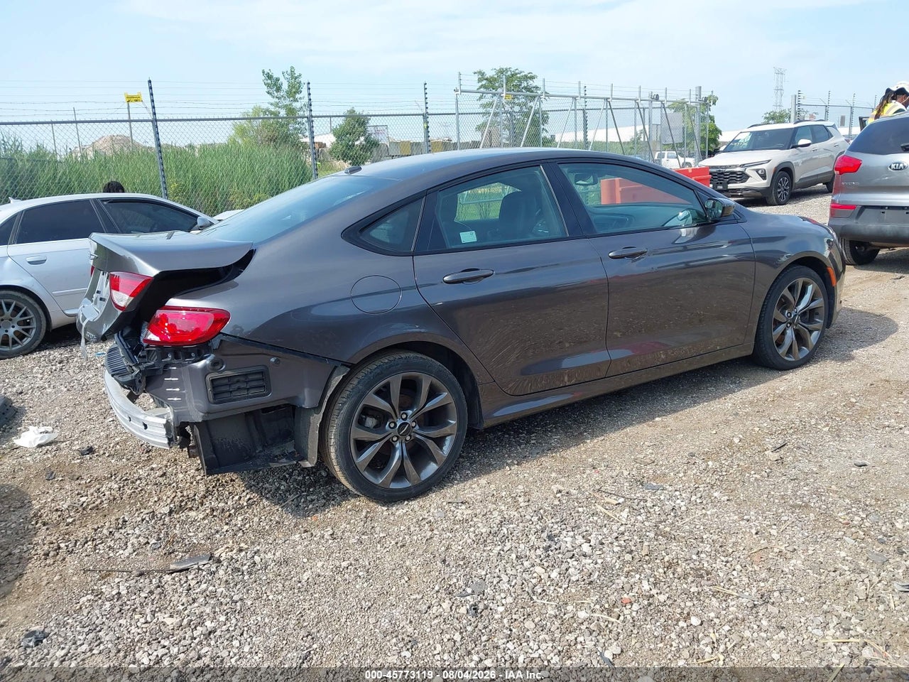 2015 CHRYSLER 200 S · 4/11