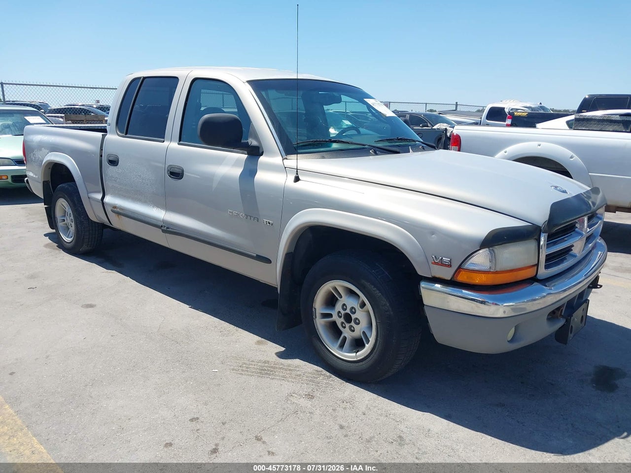 1B7GL2AX7YS****** · 2000 DODGE DAKOTA SLT/SPORT
