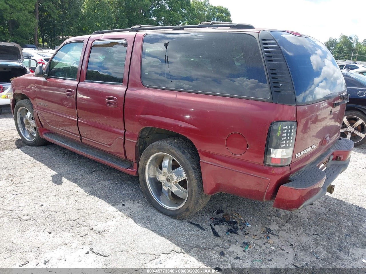2001 GMC YUKON XL 1500 DENALI · 3/11
