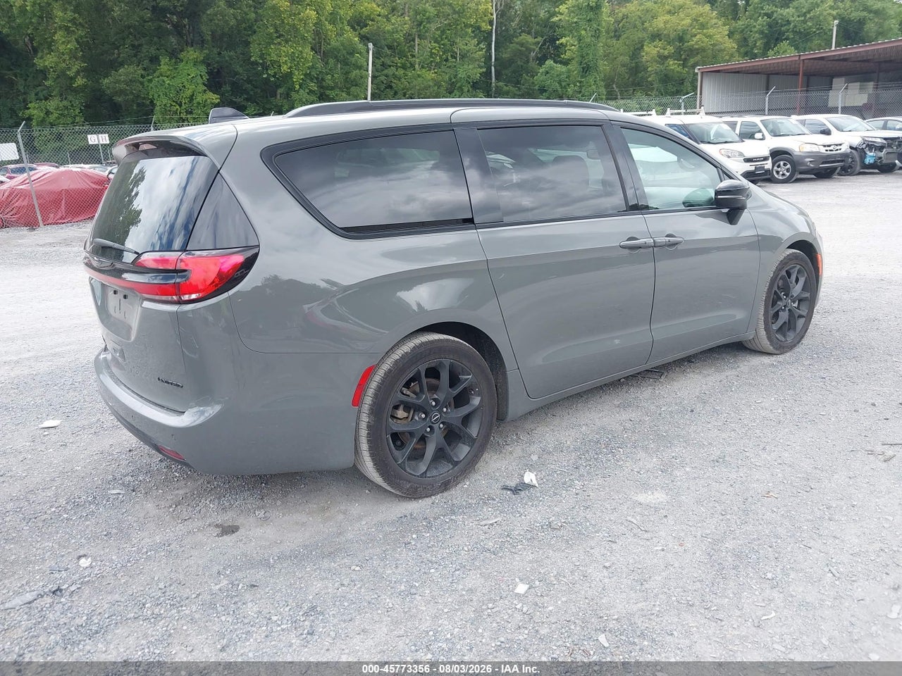 2025 CHRYSLER PACIFICA LIMITED · 4/11