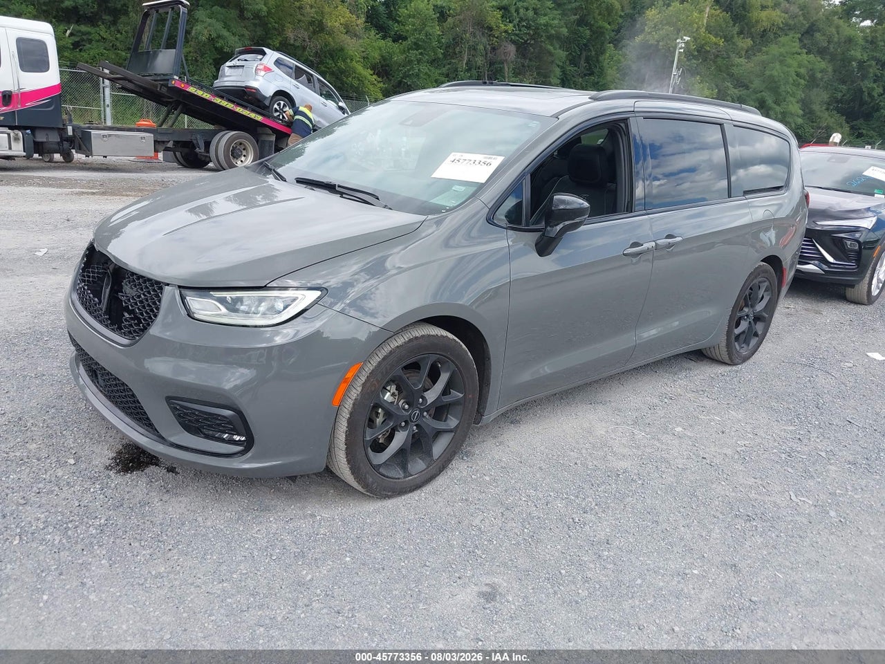 2025 CHRYSLER PACIFICA LIMITED · 2/11