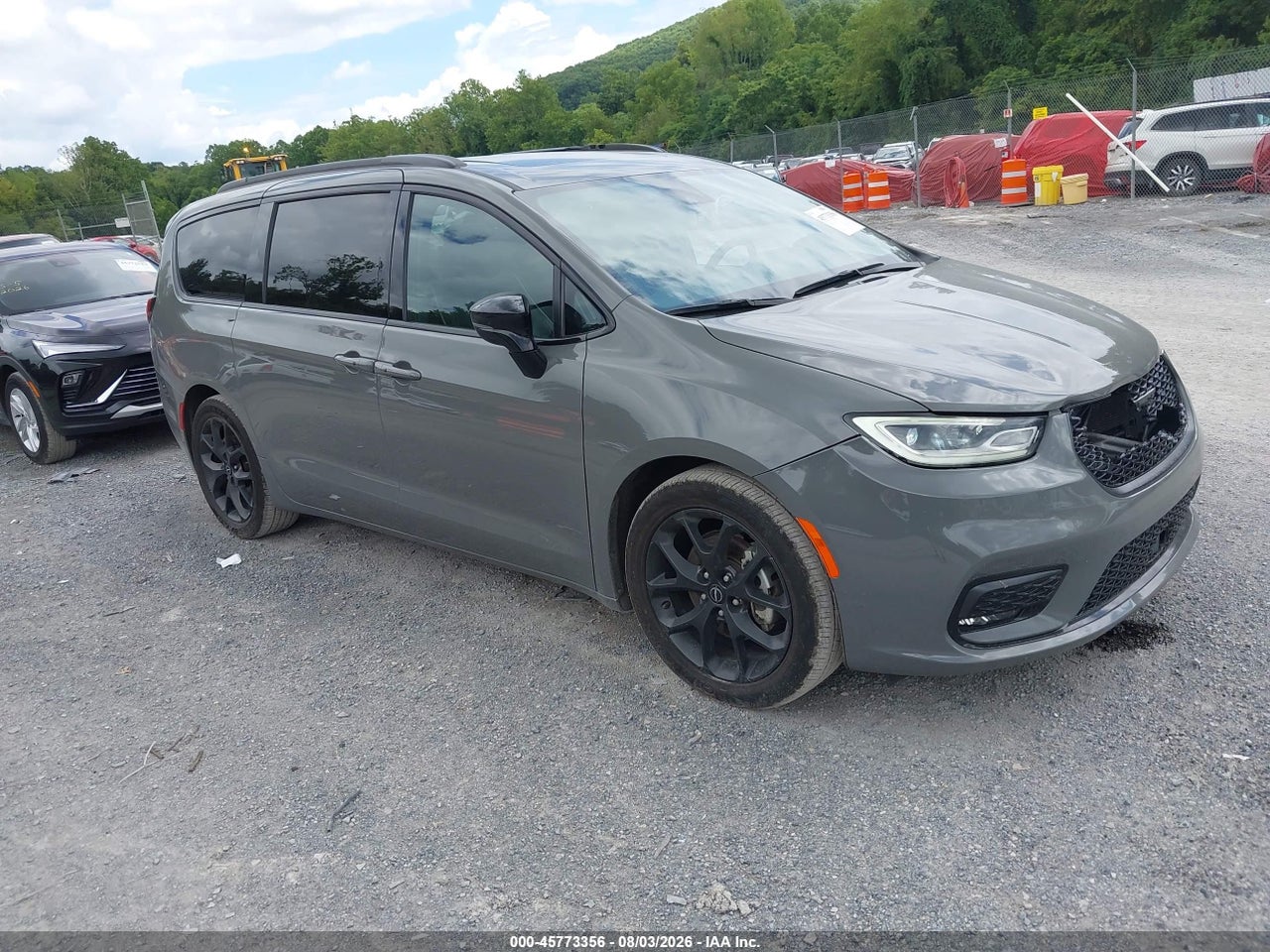 2C4RC1GG1SR****** · 2025 CHRYSLER PACIFICA LIMITED