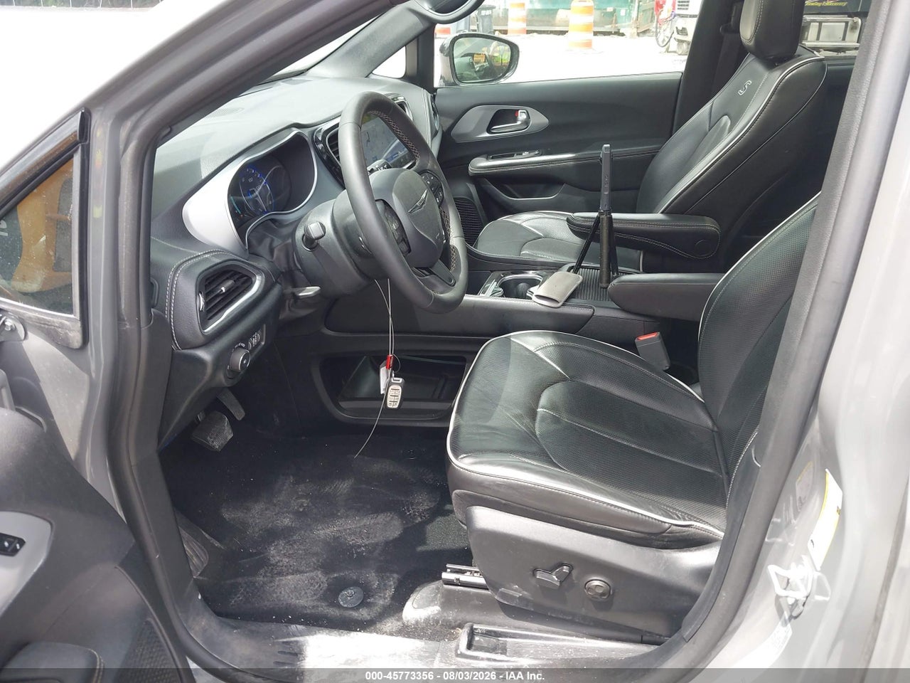 2025 CHRYSLER PACIFICA LIMITED · 5/11