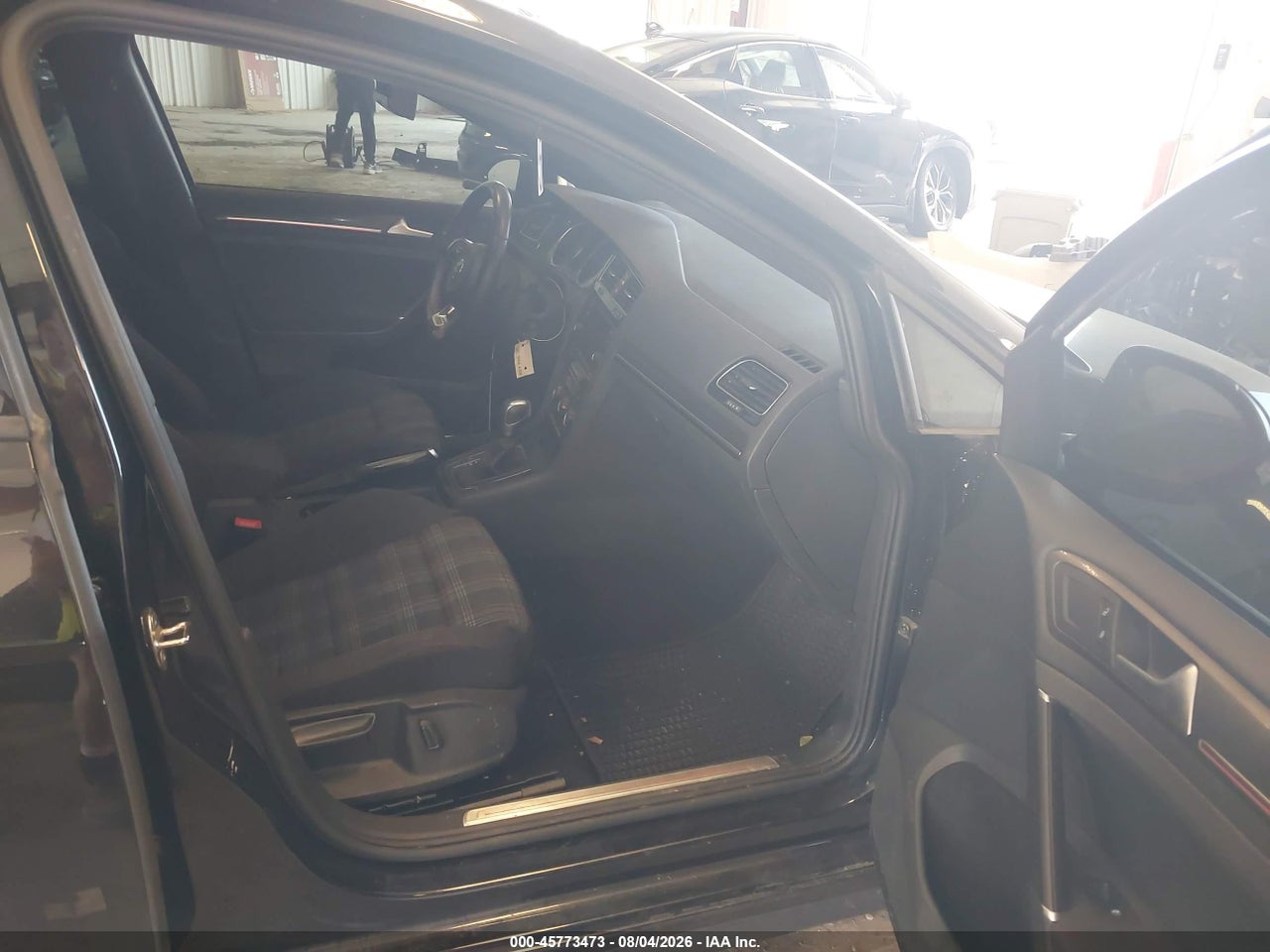 2021 VOLKSWAGEN GOLF GTI 2.0T AUTOBAHN/2.0T S/2.0T SE · 5/11