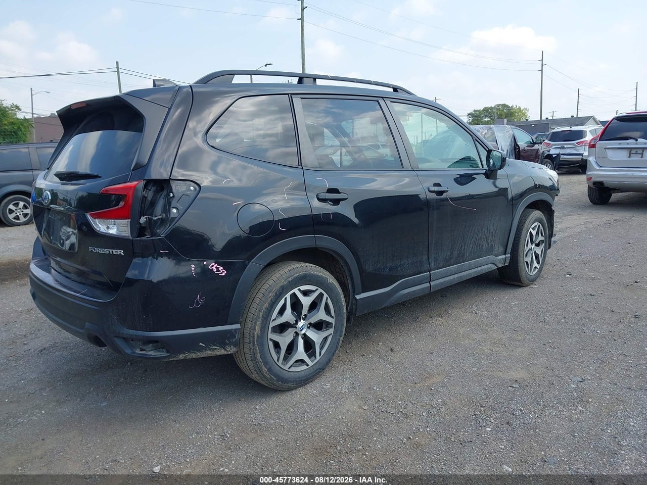 2020 SUBARU FORESTER PREMIUM · 4/11