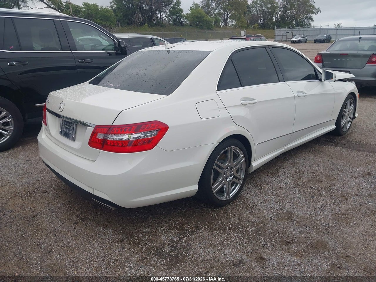 2010 MERCEDES-BENZ E 550 · 4/11
