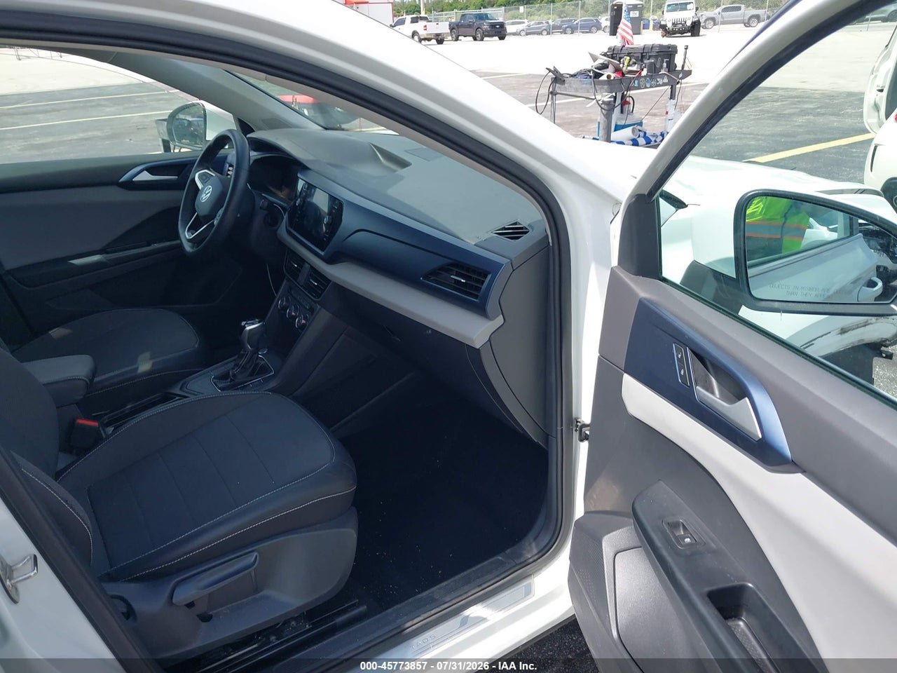 2022 VOLKSWAGEN TAOS 1.5T SE · 5/11