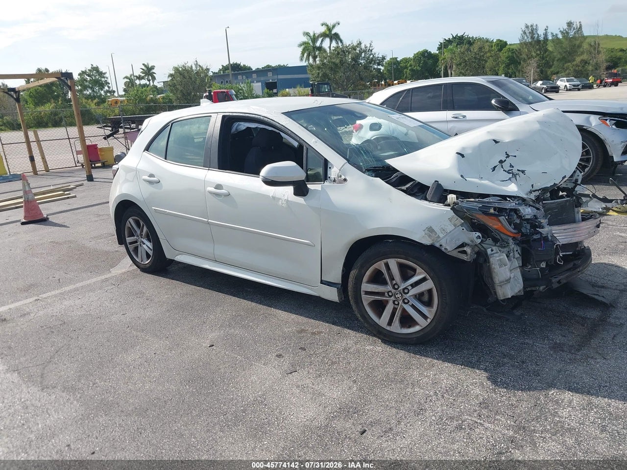 JTNK4RBE8K3****** · 2019 TOYOTA COROLLA SE
