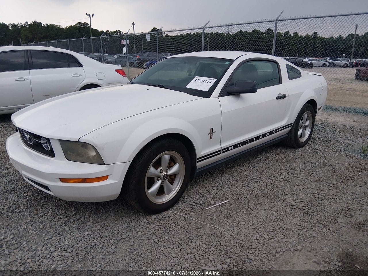 2007 FORD MUSTANG V6 DELUXE/V6 PREMIUM · 2/11