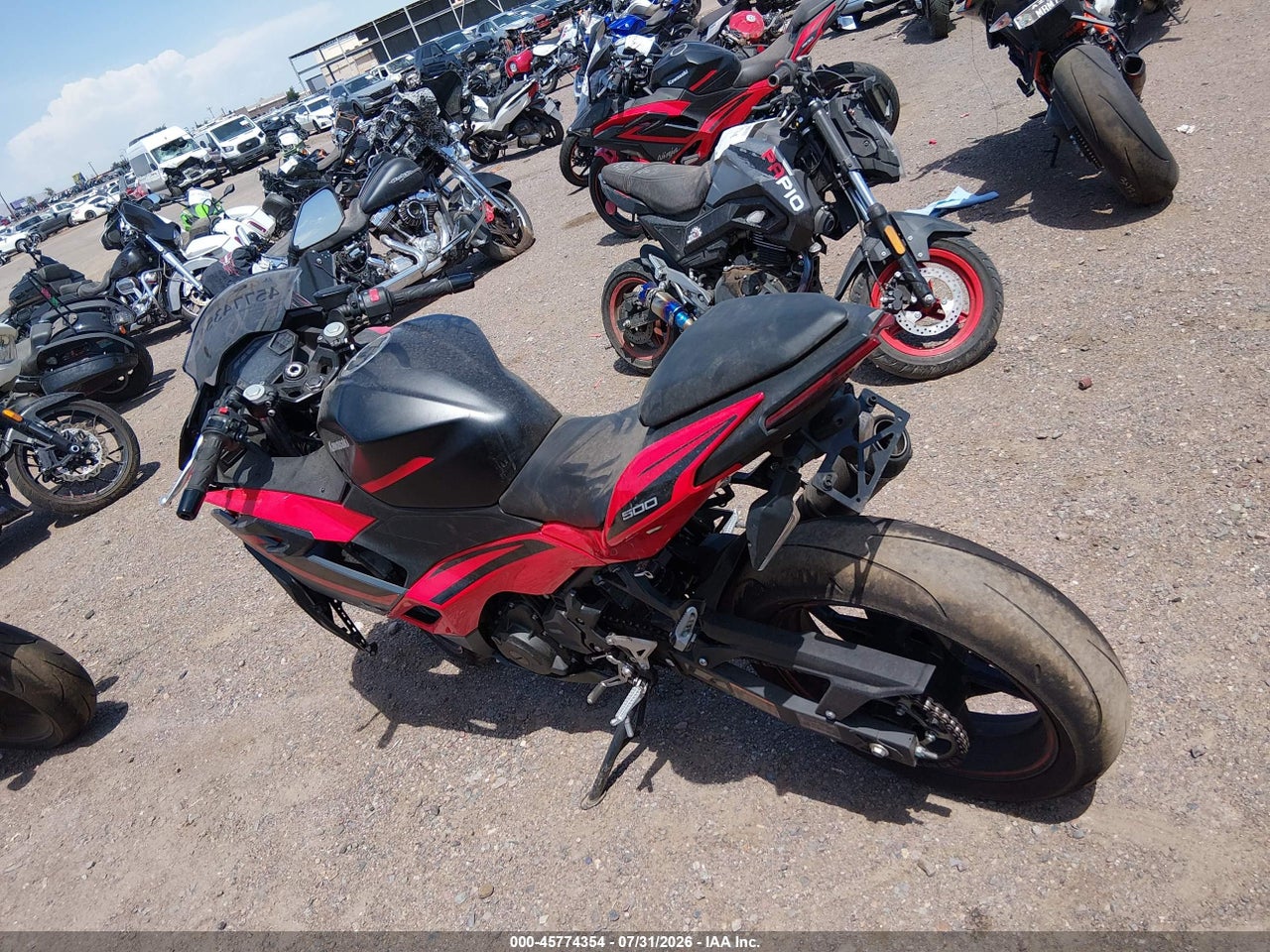2025 KAWASAKI EX500 · 3/11