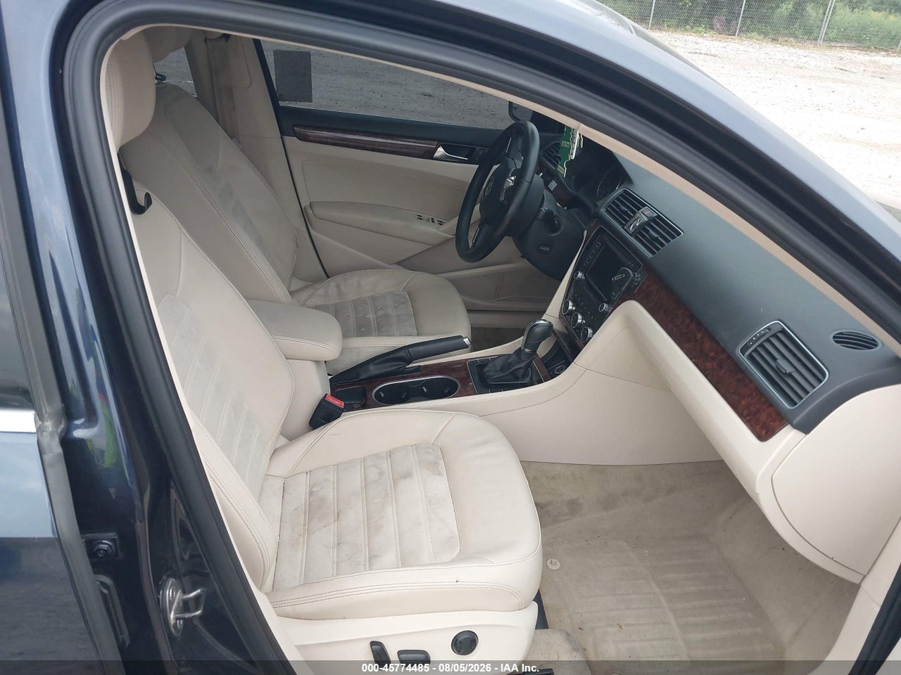 2013 VOLKSWAGEN PASSAT 2.0L TDI SEL PREMIUM · 5/11