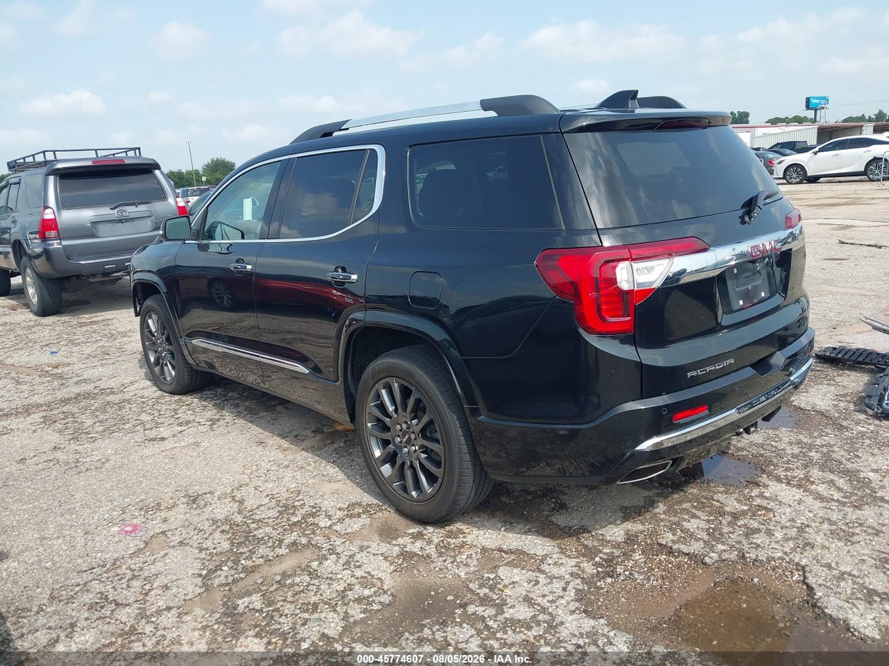 2022 GMC ACADIA FWD DENALI · 3/11