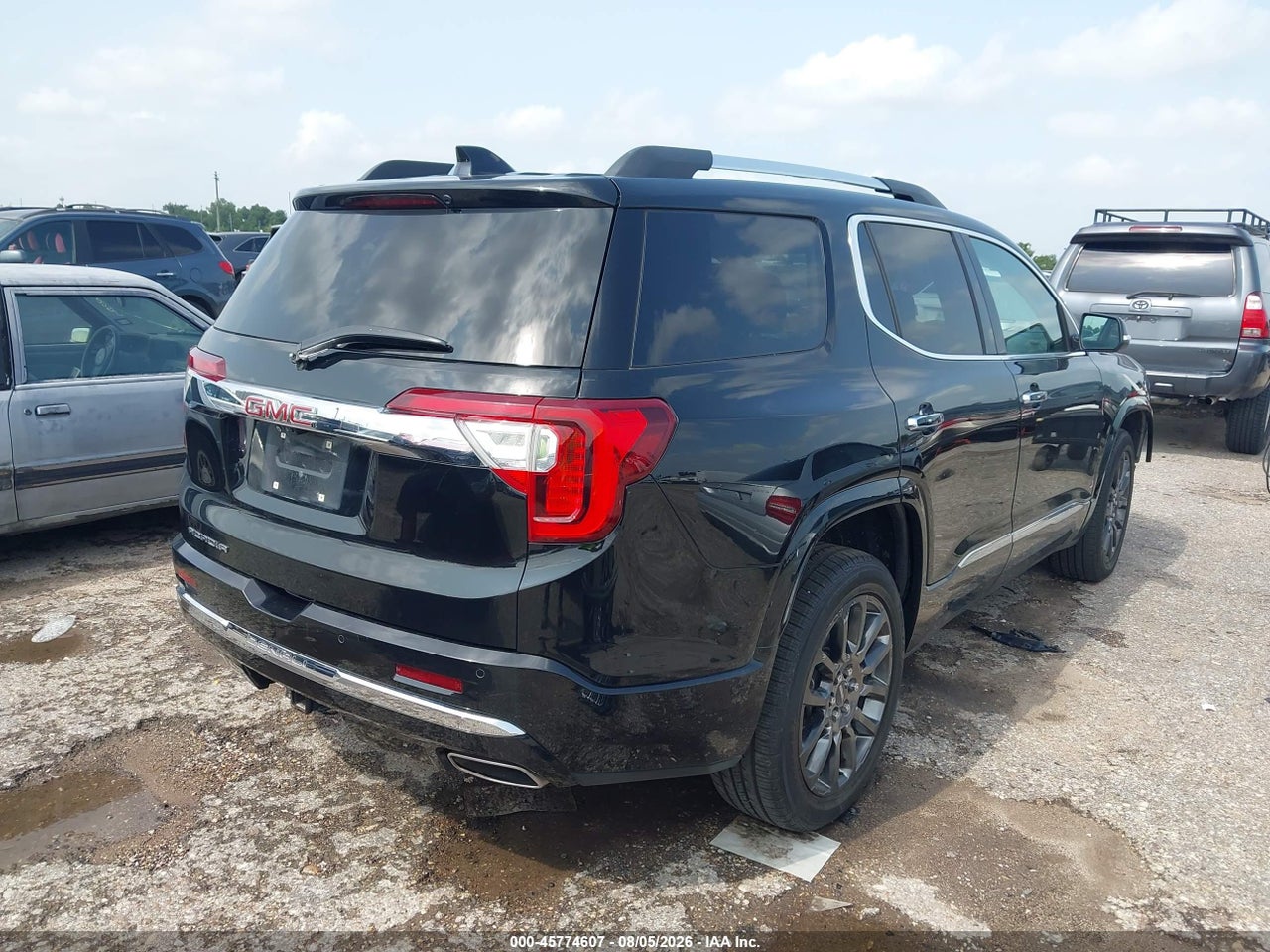 2022 GMC ACADIA FWD DENALI · 4/11