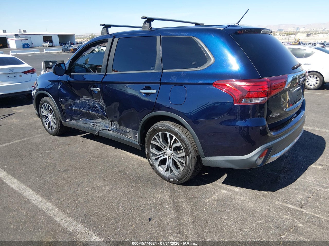 2016 MITSUBISHI OUTLANDER ES · 3/11