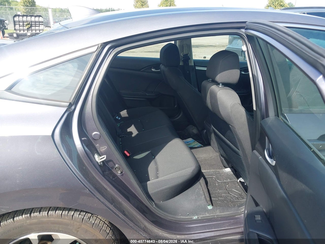 19XFC2F88HE****** · 2017 HONDA CIVIC EX · 8/11