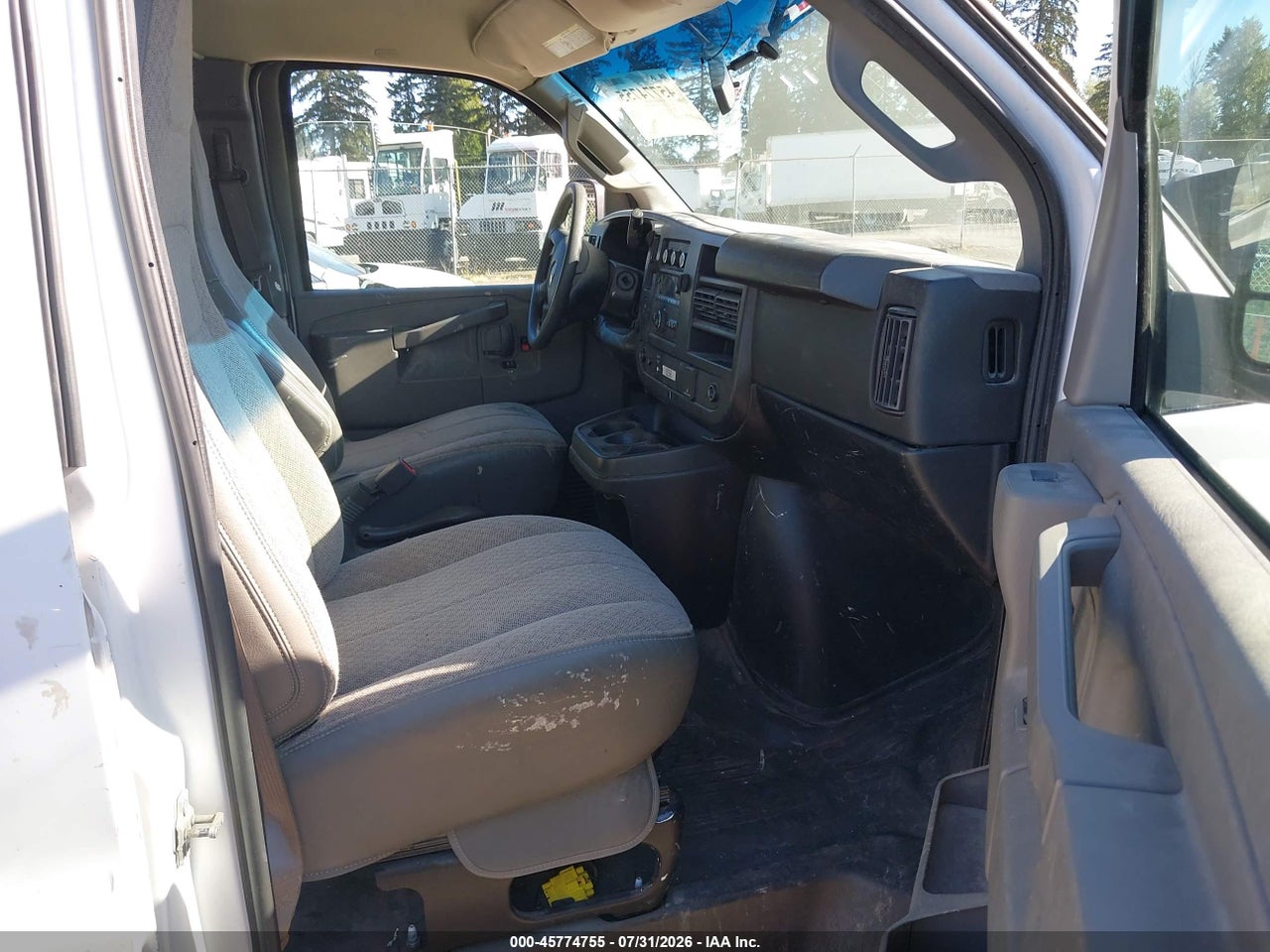 2017 GMC SAVANA 2500 WORK VAN · 5/11