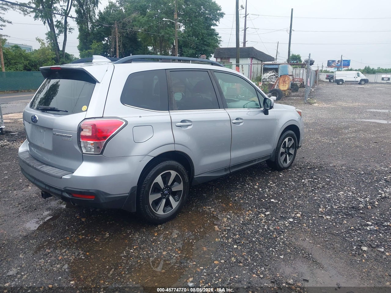 2017 SUBARU FORESTER 2.5I LIMITED · 4/4