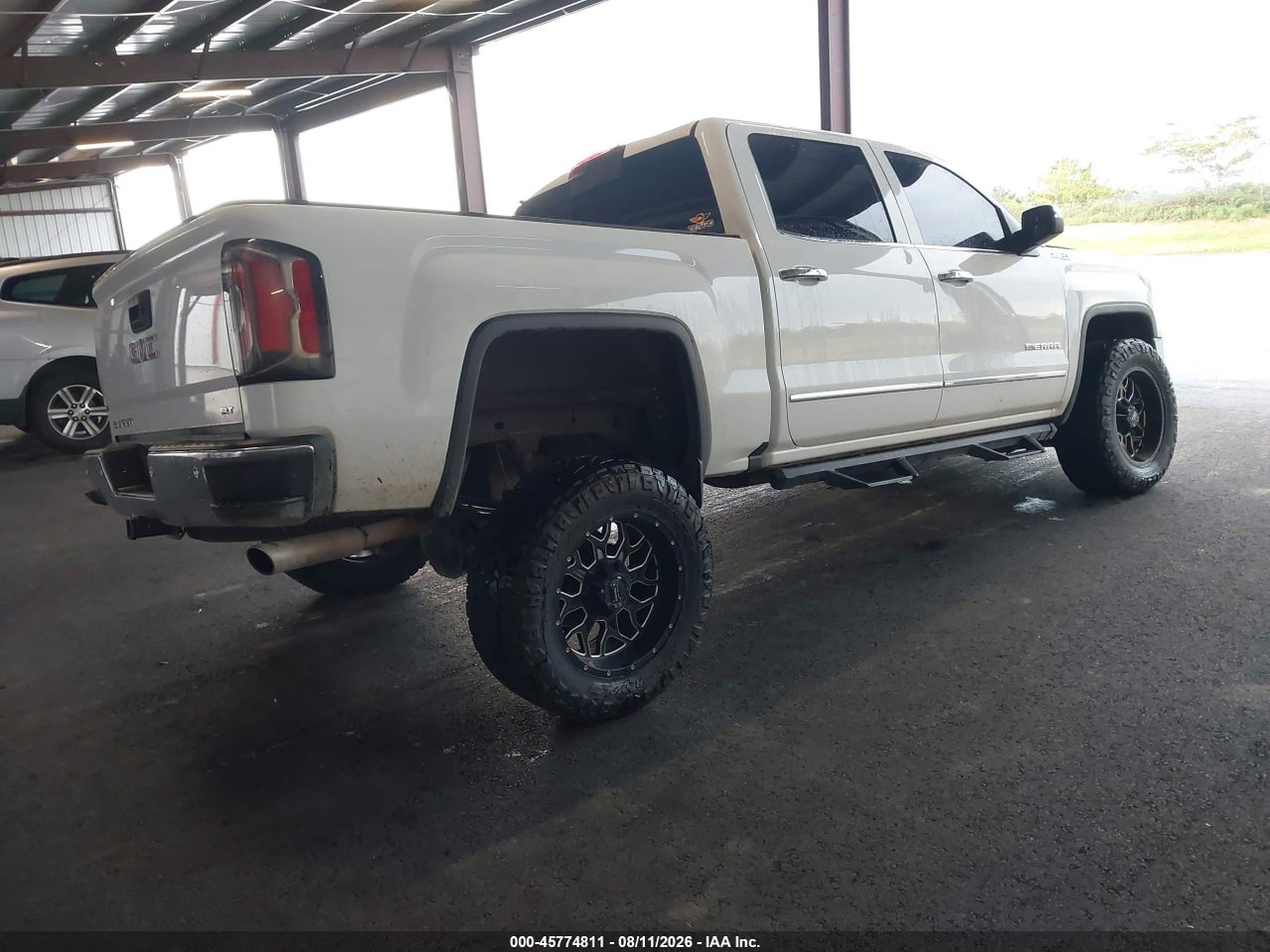 2017 GMC SIERRA 1500 SLT · 4/11