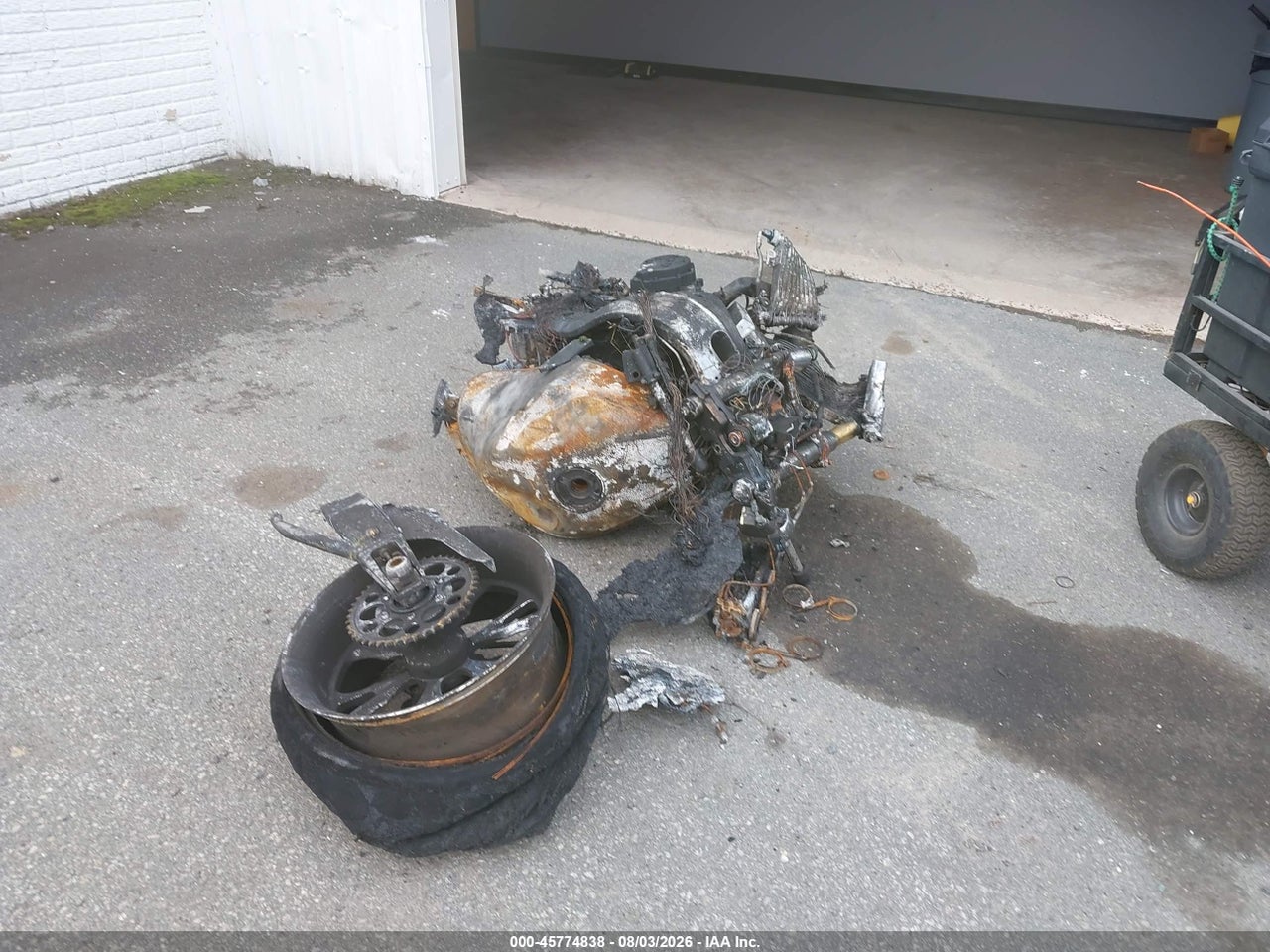 2005 SUZUKI GSX1300 RK5 · 2/11