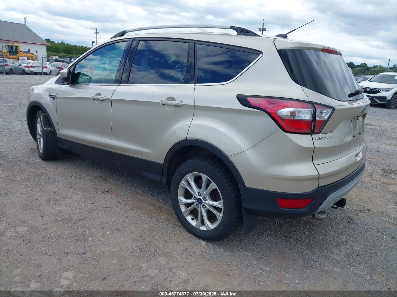 2017 FORD ESCAPE SE · 3/11