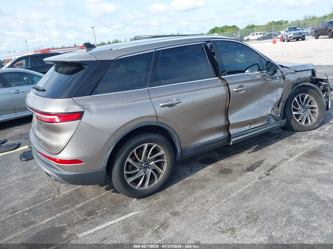 2020 LINCOLN CORSAIR STANDARD · 4/11