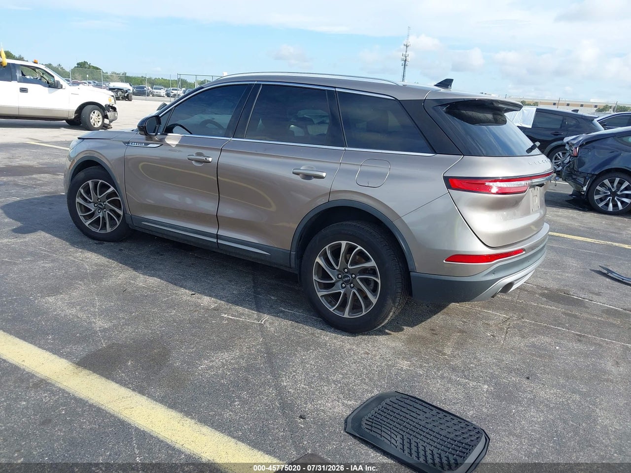 2020 LINCOLN CORSAIR STANDARD · 3/11
