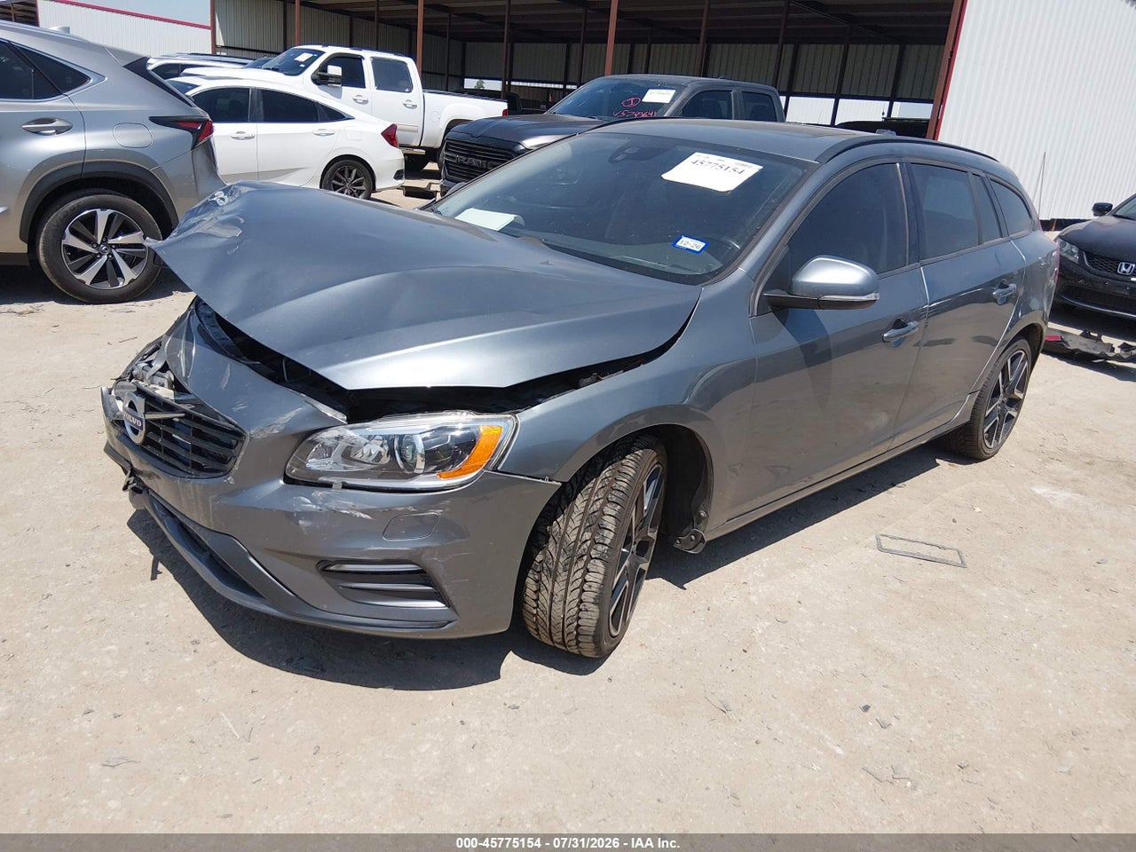 YV140MEL1J2****** · 2018 VOLVO V60 T5 DYNAMIC · 2/11