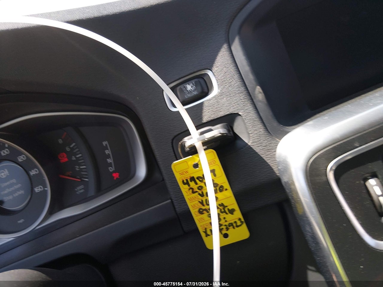 YV140MEL1J2****** · 2018 VOLVO V60 T5 DYNAMIC · 11/11