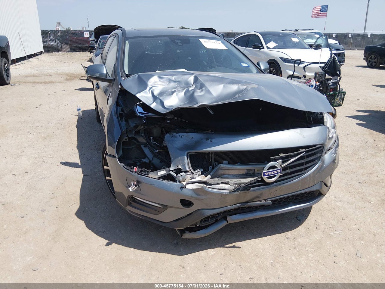 YV140MEL1J2****** · 2018 VOLVO V60 T5 DYNAMIC · 6/11