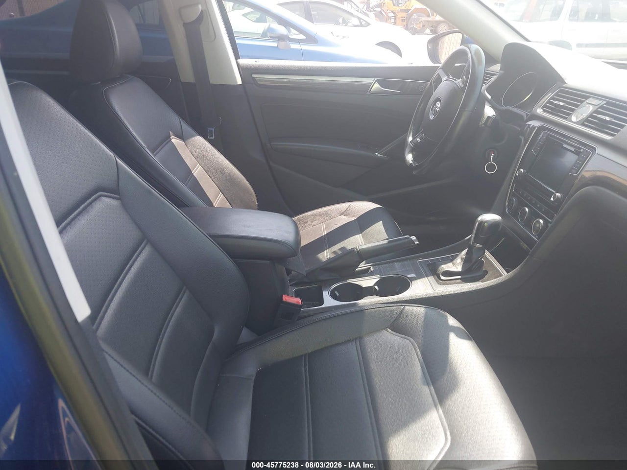 2016 VOLKSWAGEN PASSAT 1.8T SE · 5/10