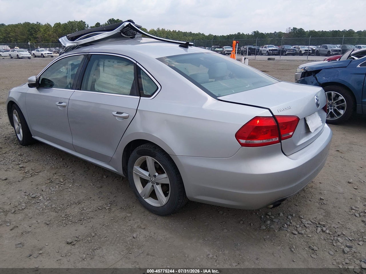 2014 VOLKSWAGEN PASSAT 1.8T SE · 3/10