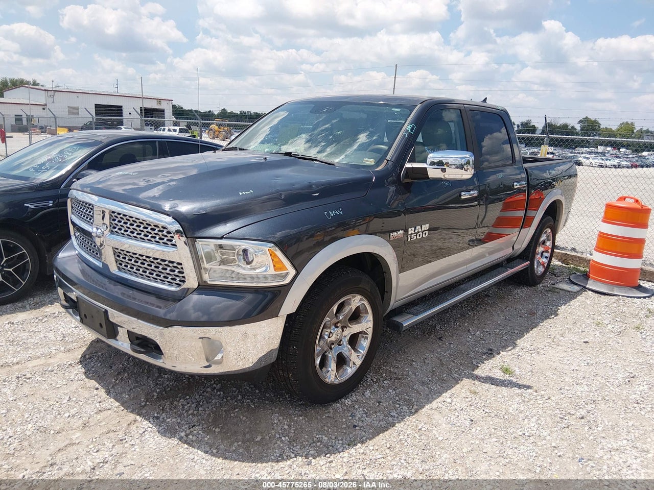 2017 RAM 1500 LARAMIE  4X4 5'7 BOX · 2/10