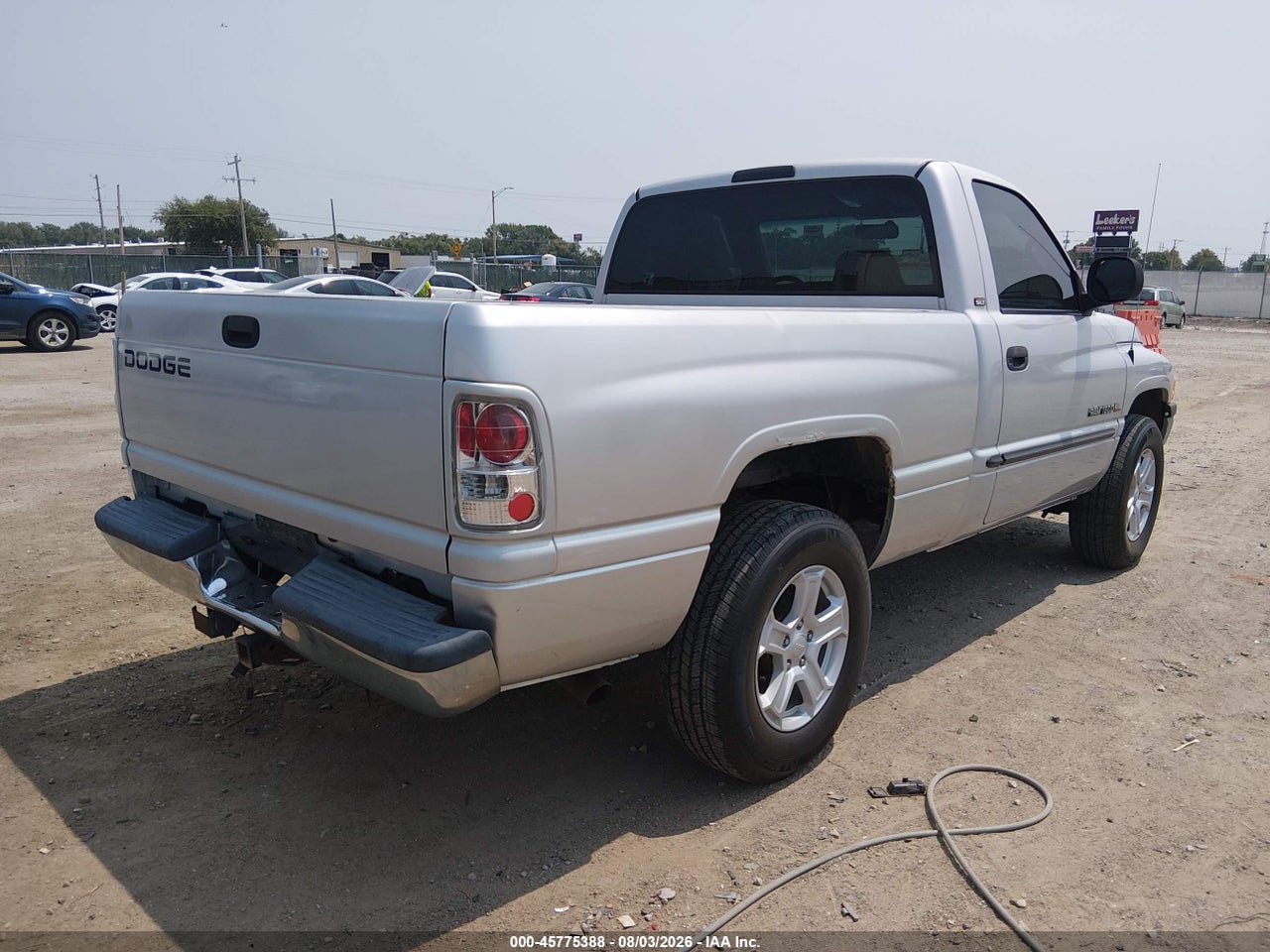 2001 DODGE RAM 1500 ST · 4/11