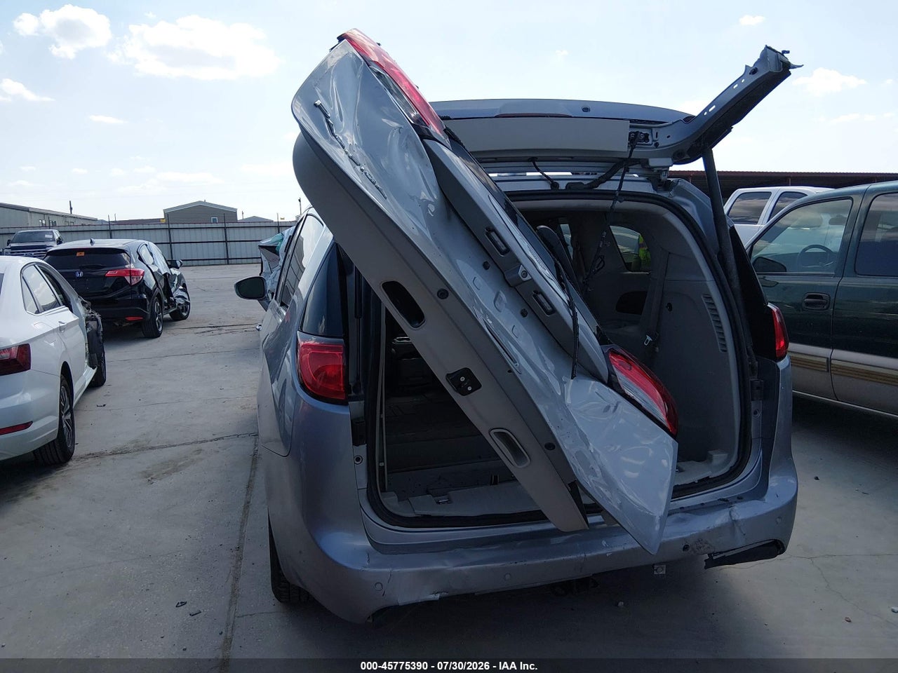2017 CHRYSLER PACIFICA TOURING-L PLUS · 6/11