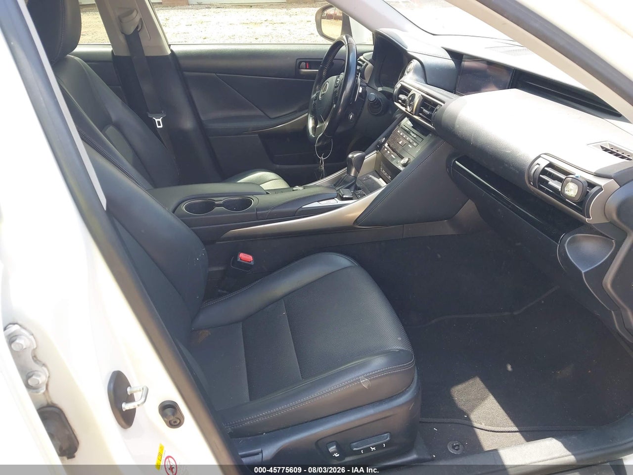 2017 LEXUS IS 300 · 5/11