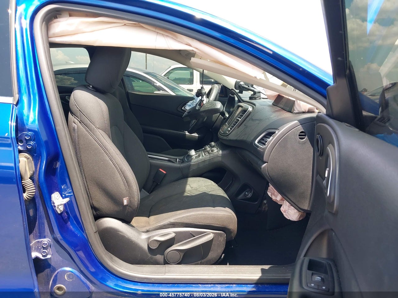 2016 CHRYSLER 200 LIMITED · 5/10