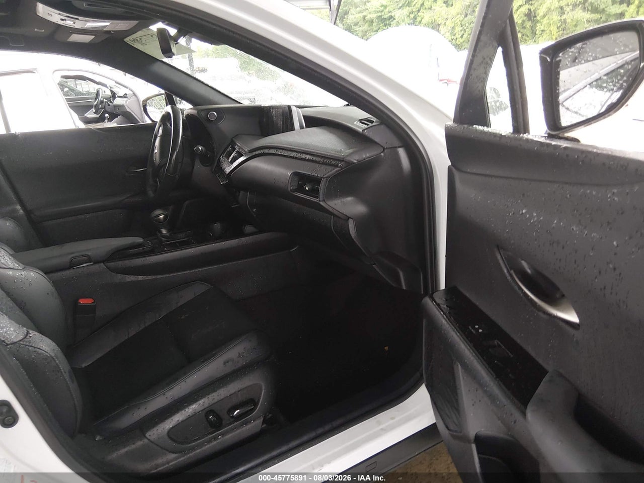 2022 LEXUS UX 250H · 5/11