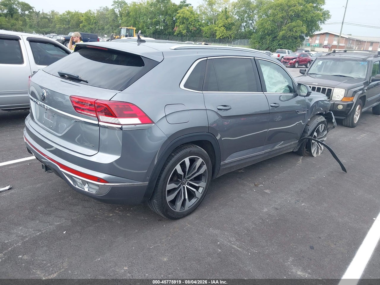 2020 VOLKSWAGEN ATLAS CROSS SPORT 3.6L V6 SEL PREMIUM R-LINE · 4/11
