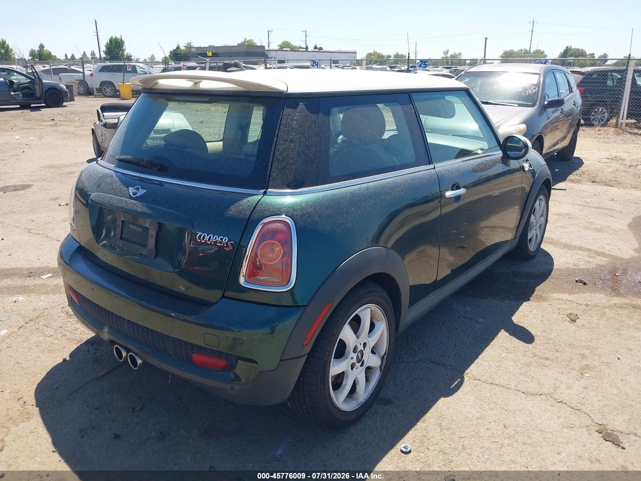 2010 MINI COOPER S   · 4/11
