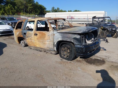 1GYEC63T82R****** · 2002 CADILLAC ESCALADE STANDARD