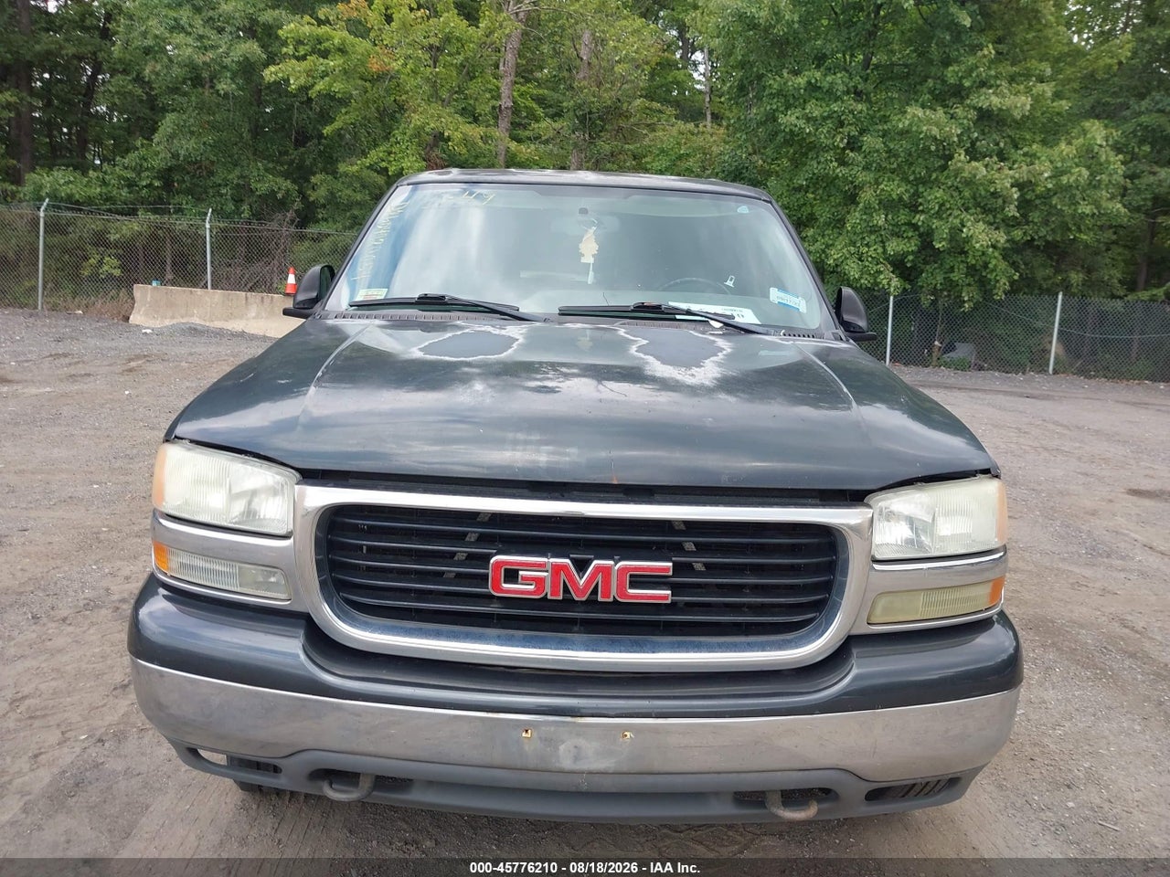 2004 GMC YUKON SLE · 6/10