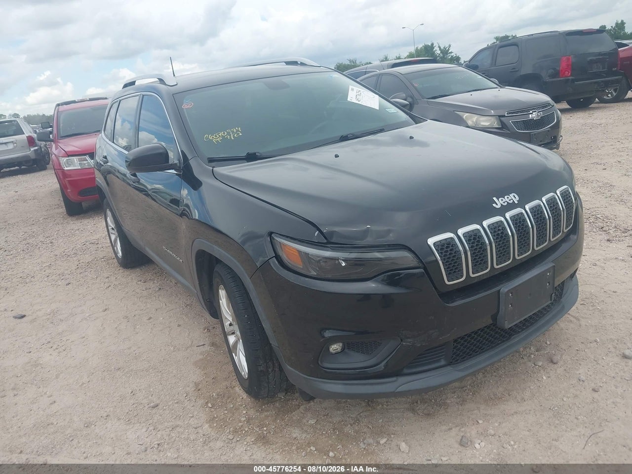 1C4PJLCB5KD****** · 2019 JEEP CHEROKEE LATITUDE FWD