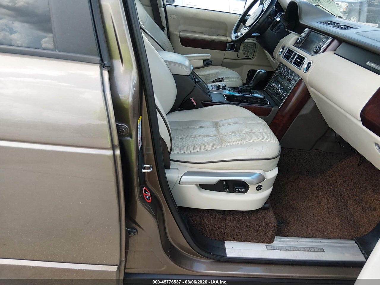 2011 LAND ROVER RANGE ROVER SUPERCHARGED · 5/11