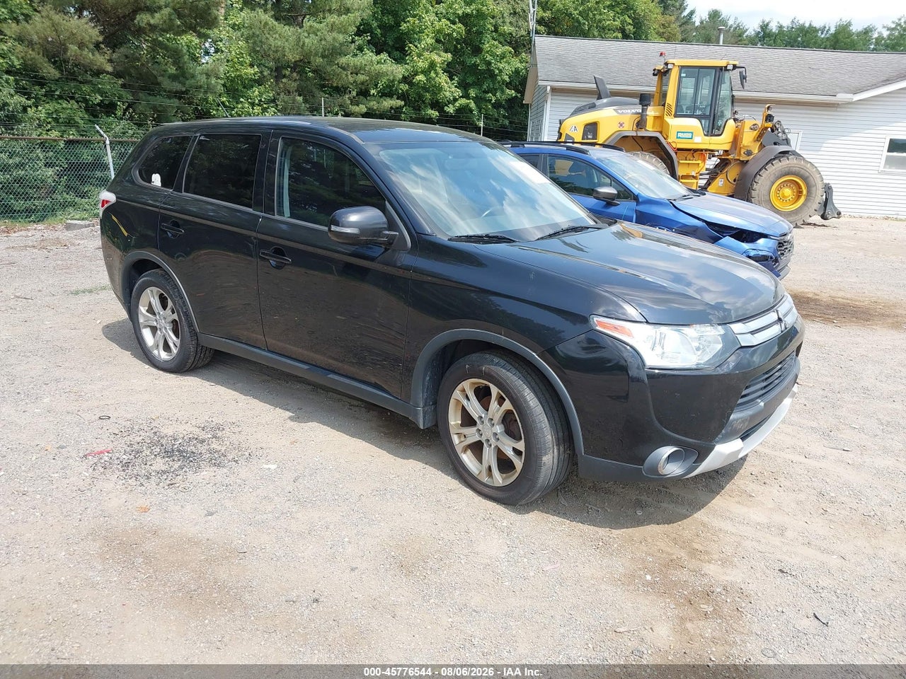JA4AZ3A3XFZ****** · 2015 MITSUBISHI OUTLANDER SE
