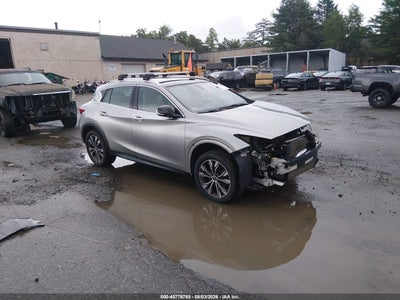 SJKCH5CR4JA****** · 2018 INFINITI QX30 PREMIUM