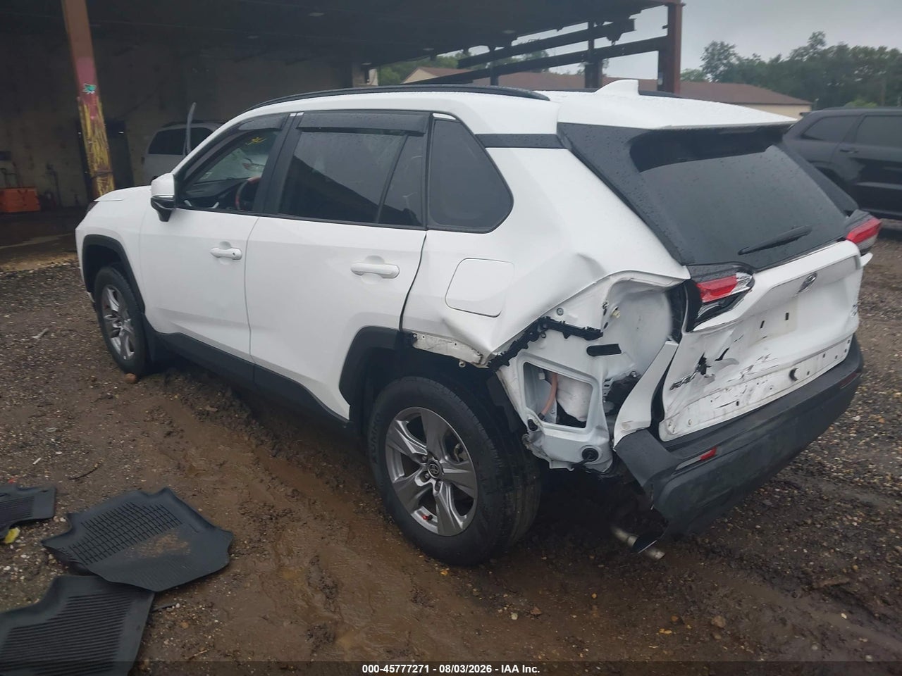 2024 TOYOTA RAV4 XLE · 3/11