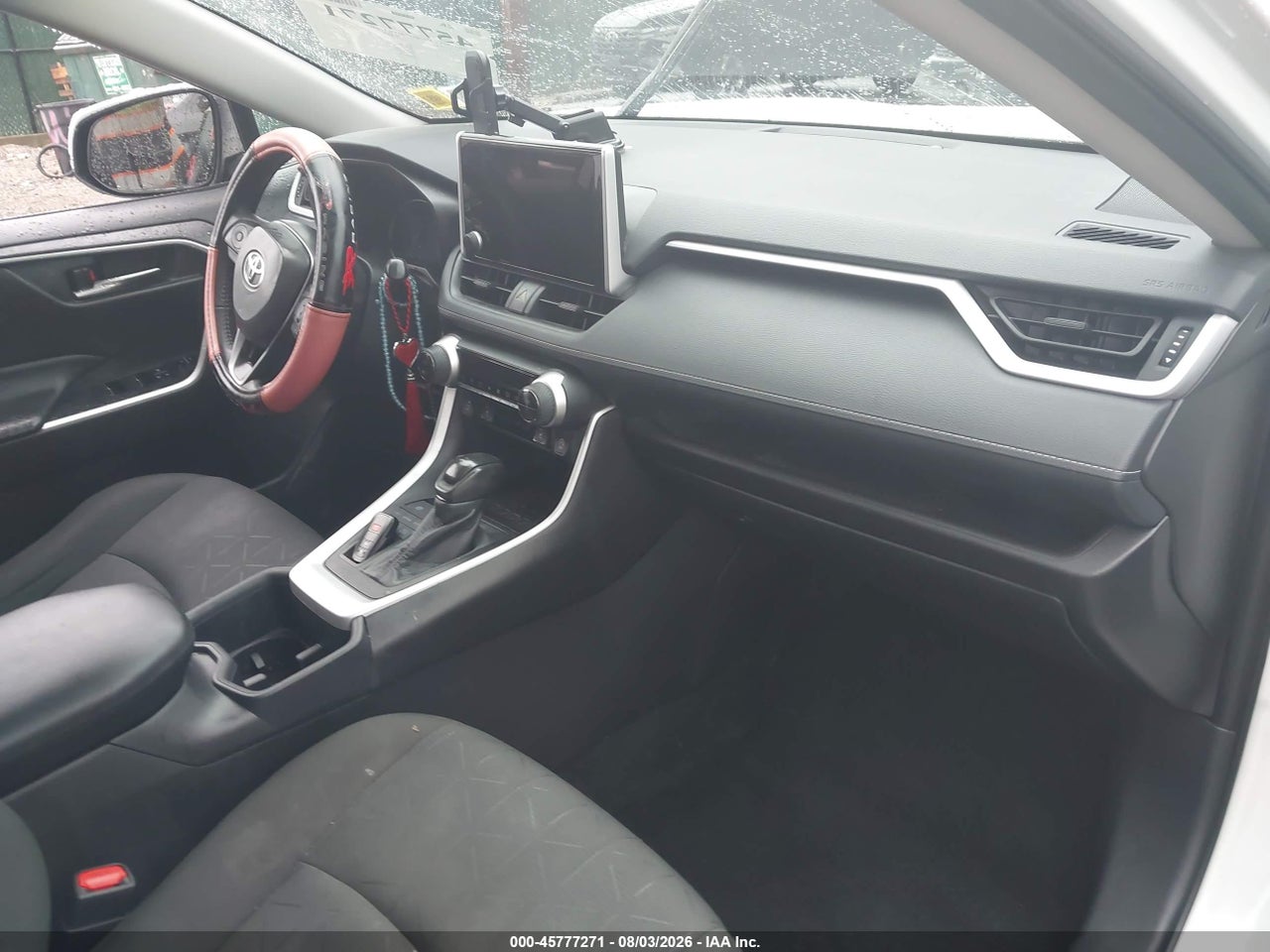 2024 TOYOTA RAV4 XLE · 5/11
