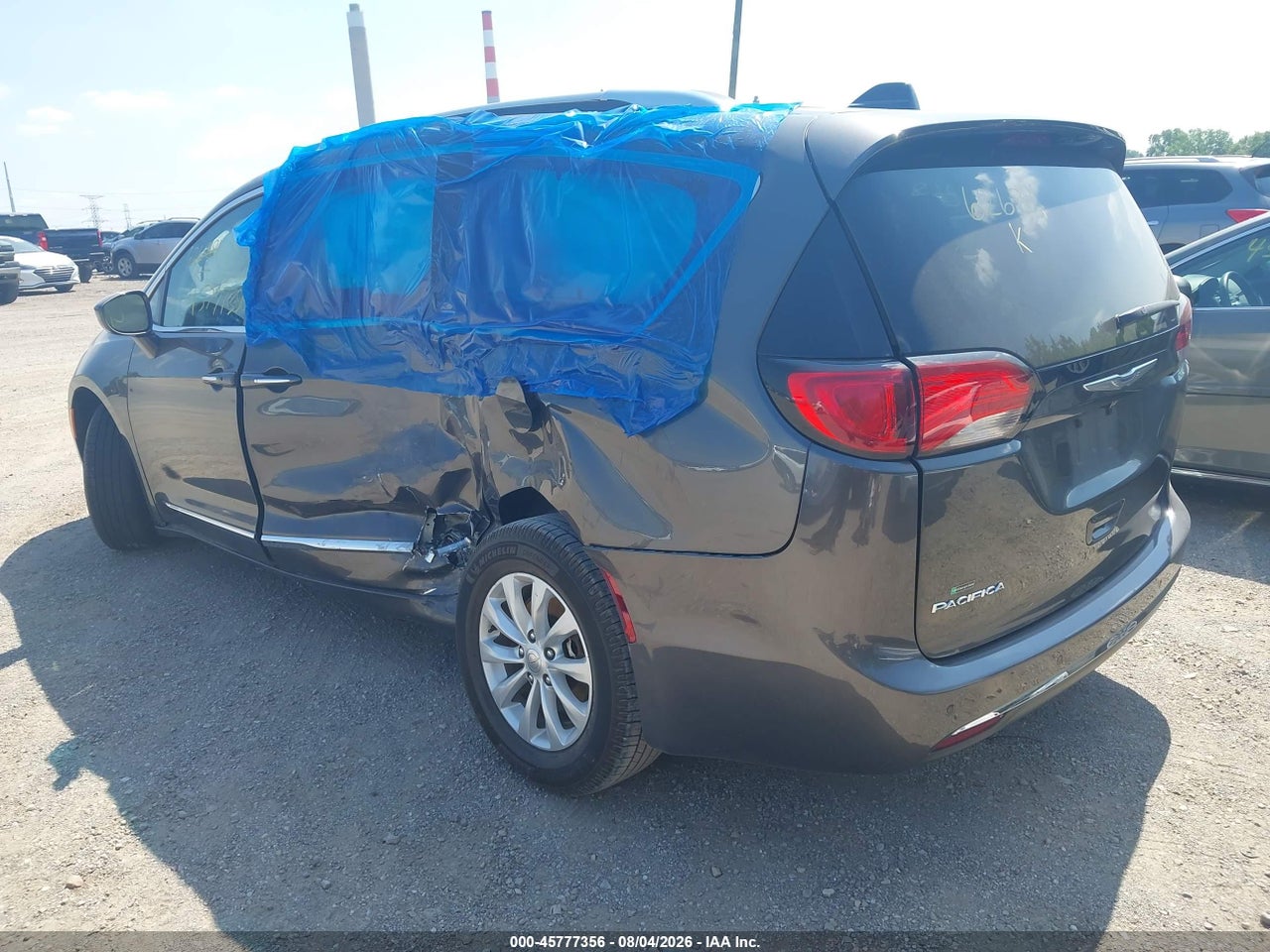 2019 CHRYSLER PACIFICA TOURING L · 3/11